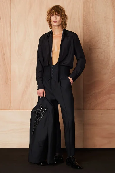 Look 25